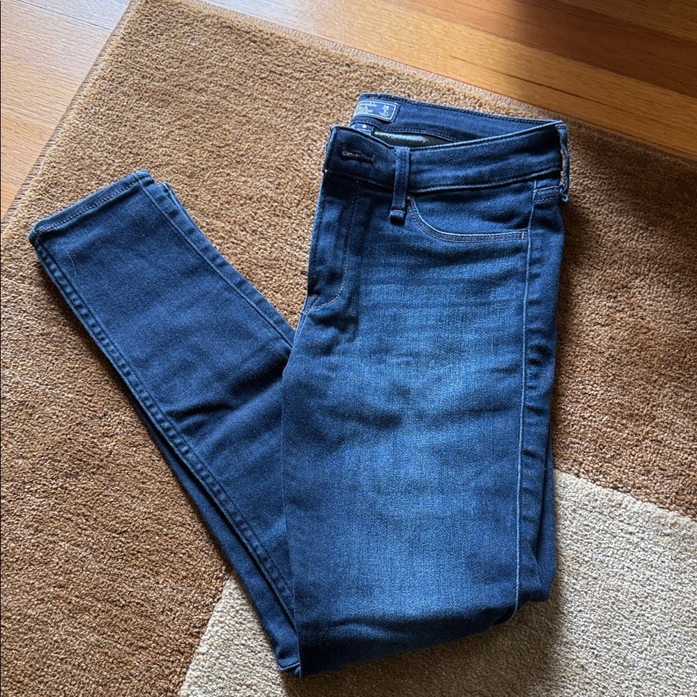 Womens Abercrombie and Fitch low rise leggings size 2 short